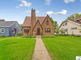 209 E Main St, Arlington, MN 55307