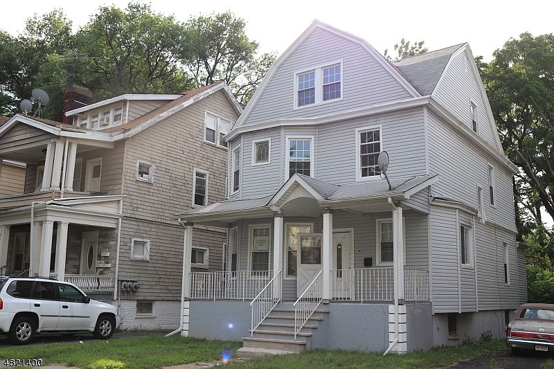 1st image of 195 N MAPLE AVE