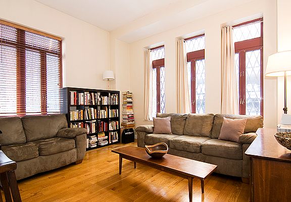 4th image of 21 S William St APT 3B