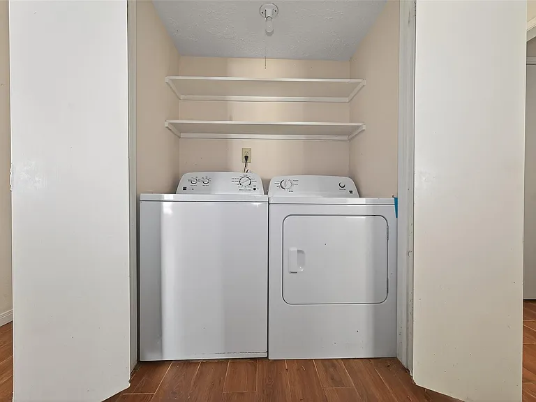 10913 Bexley Dr #913 — Photo 29