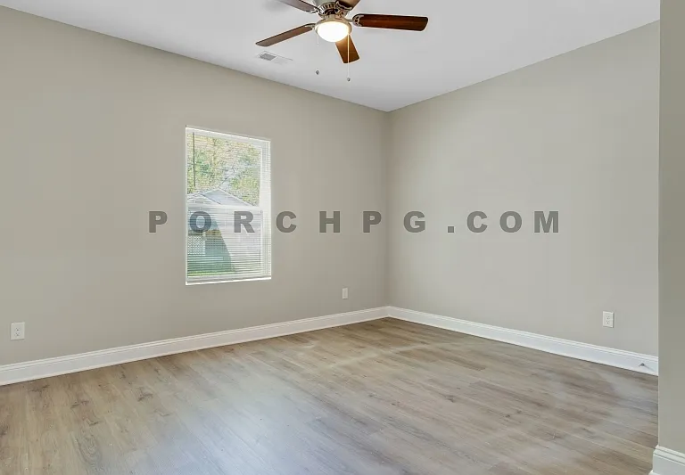1211 Spring Creek St SW #B — Photo 8