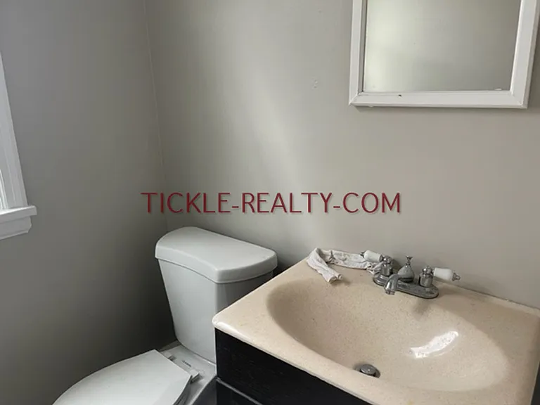 681 Averill Ave. — Photo 3