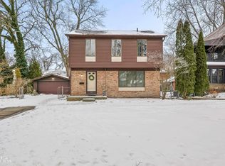 1223 Grayton St, Grosse Pointe Park, MI 48230