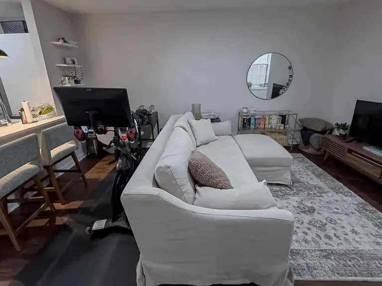1525 Green St #1RR — Photo 7