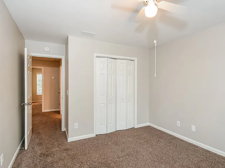 204 Providence Dr — Photo 13