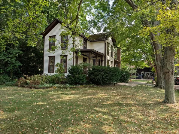 461 Lawrence Rd, Brockport, NY 14420