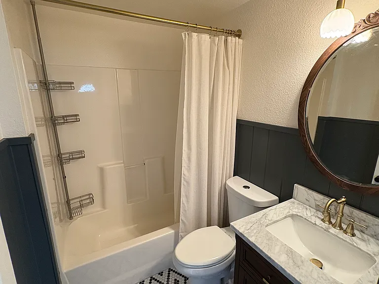 1133 Turner Ct #B — Photo 11