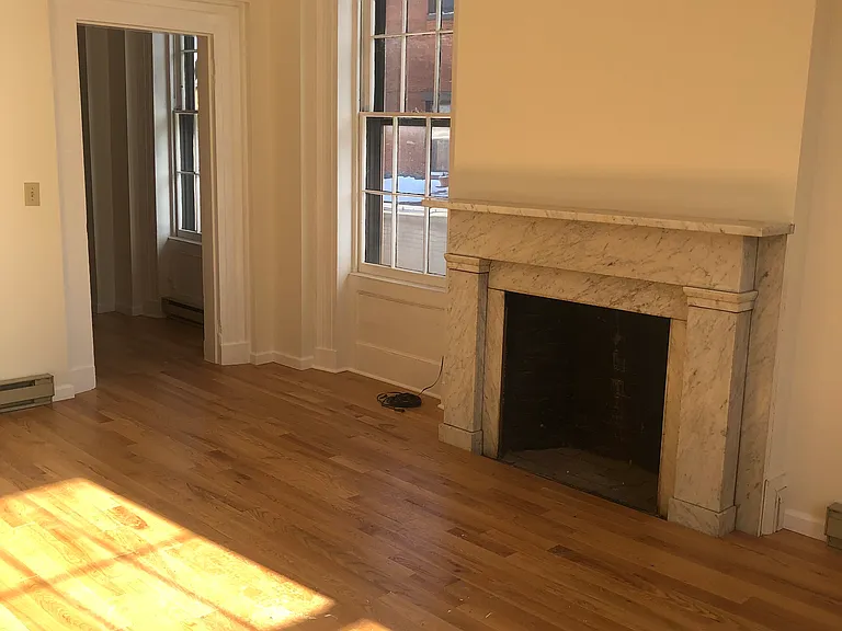 250 Washington St #5 — Photo 4