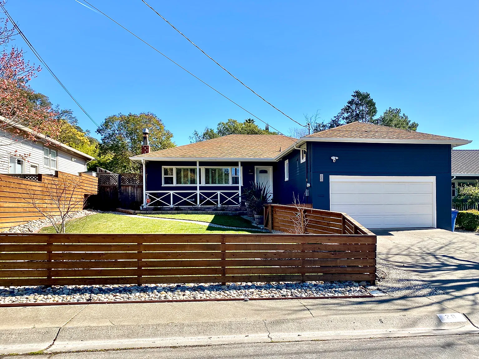 4 bed, 1825 sqft, $5,800 — Photo 1