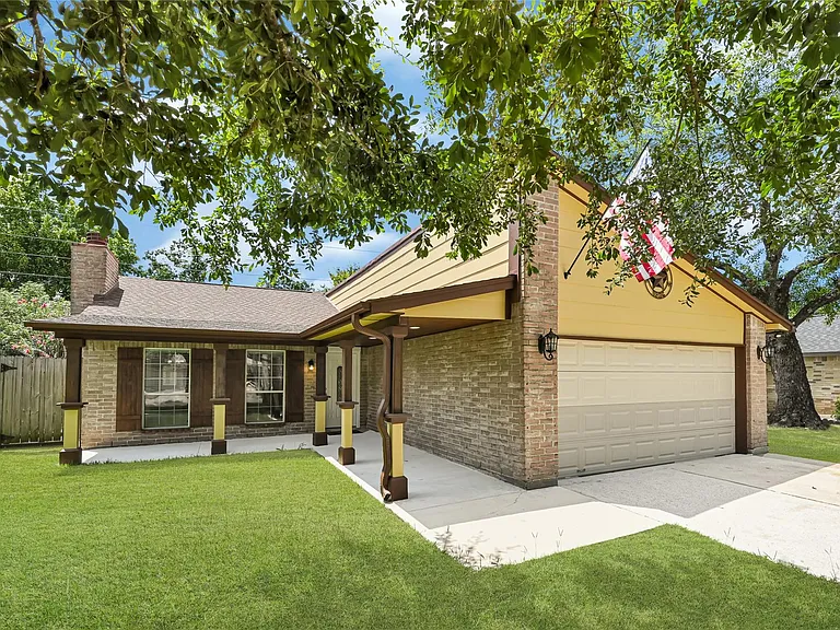 4806 Hickorygate Dr — Photo 2