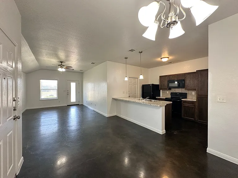 4507 Skyflower Ln — Photo 42