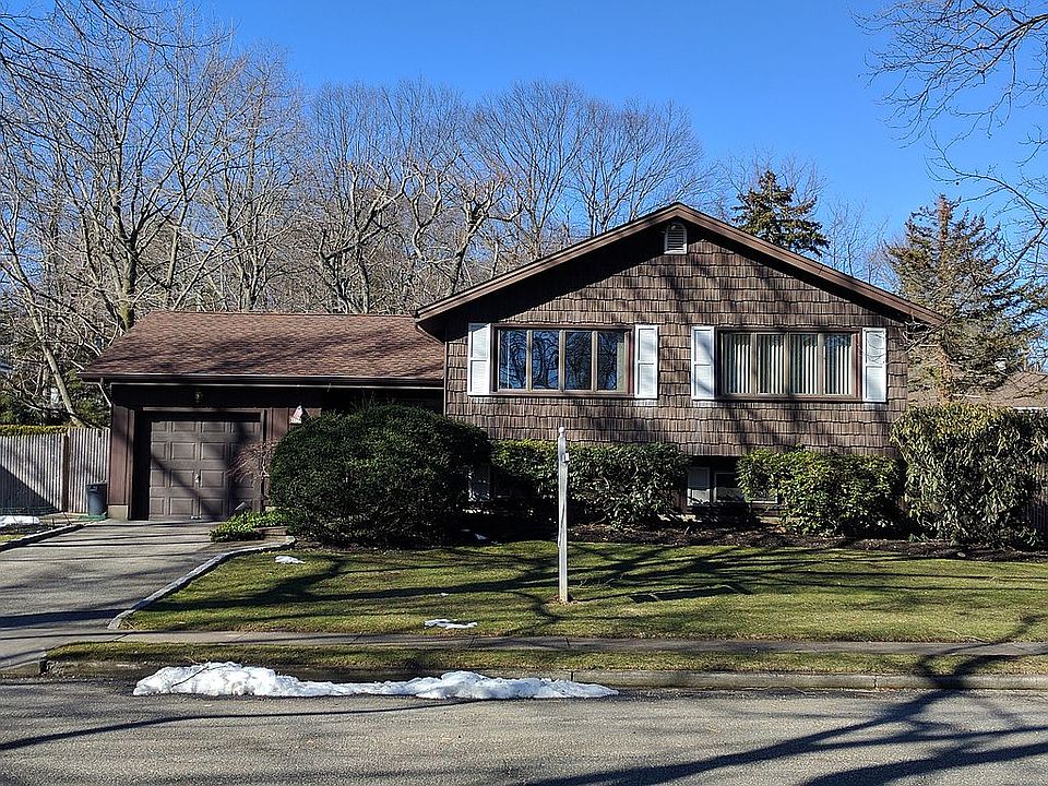1st image of 11 Salisbury Dr N