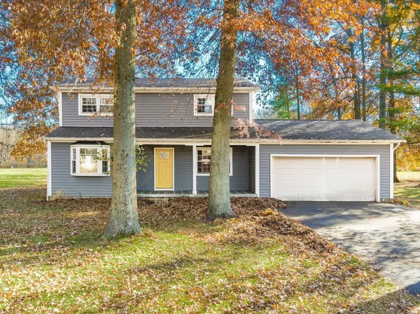 389 Donerail Dr SW, Pataskala, OH 43062