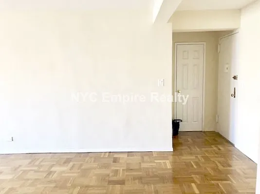 Rented by NYC Empire Realty Inc | media 7