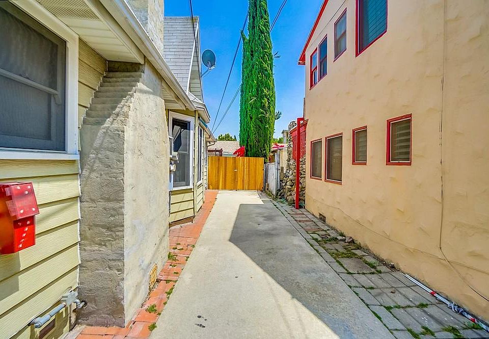 1st image of 2930 1/2 Marsh St