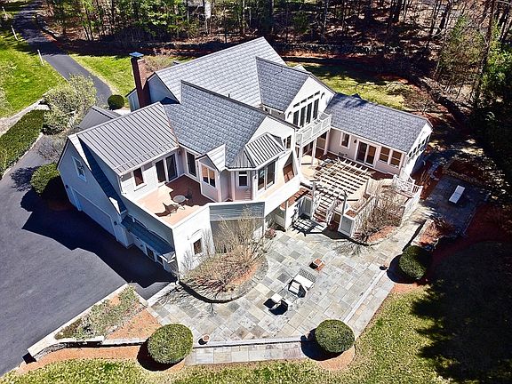 3rd image of 308 Harvard Rd