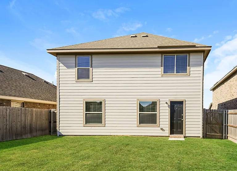 1609 Mark Ln — Photo 5