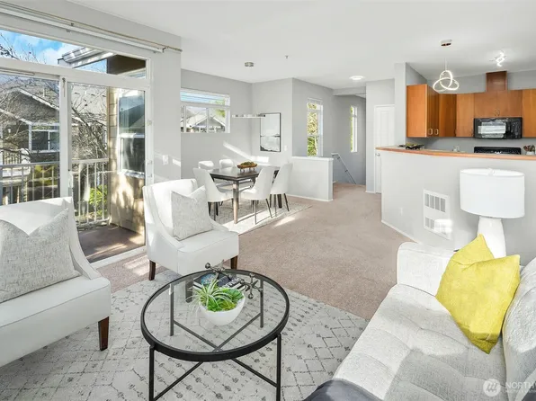 22751 SE 12th Lane, Sammamish, WA 98075