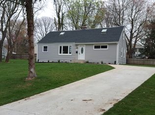 3157 Holloway Rd, Falls Church, VA 22042