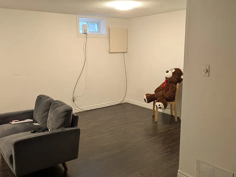 25 Erica Cres #28 — Photo 16
