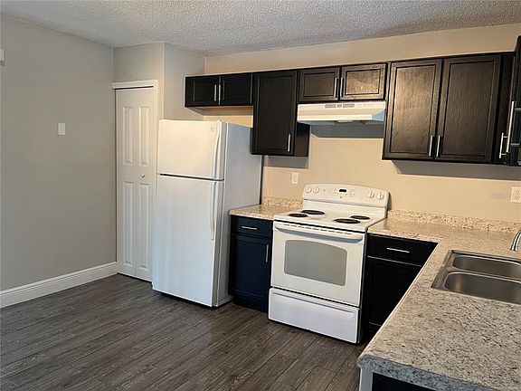 4th image of 284 Cobalt Dr