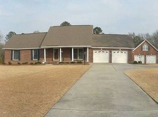 7511 Fire Department Rd, Hope Mills, NC 28348