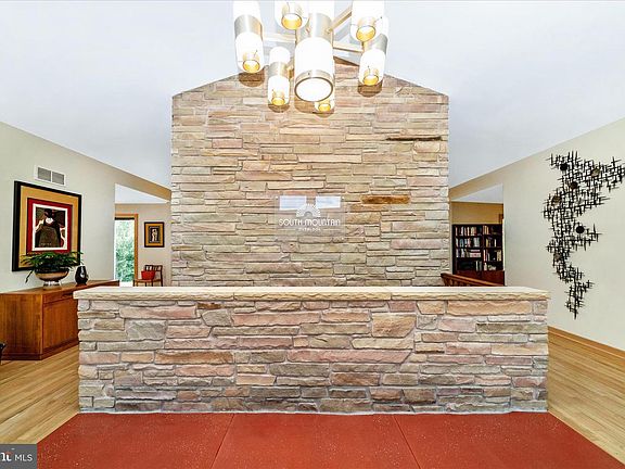 4th image of 9237 Frostown Rd