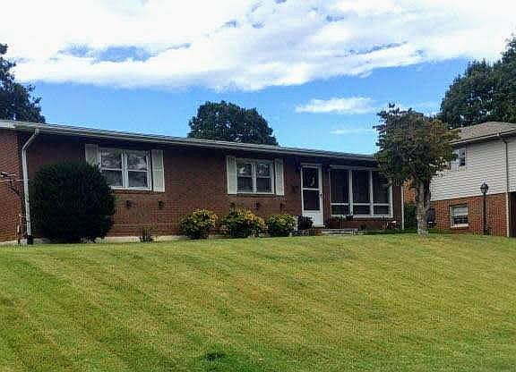 3rd image of 2967 Neil Dr