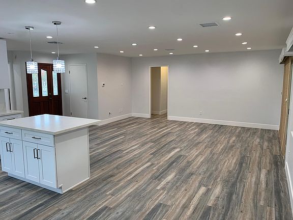 2nd image of 23300 Mobile St