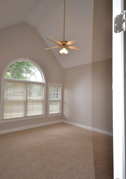 1st image of 108 Clairewood Ct