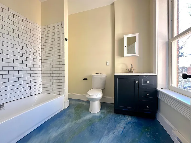 31 Dubois St #3 — Photo 7