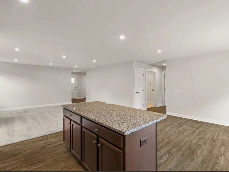 1105 Wilkinson Ln — Photo 9