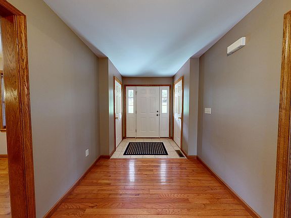 3rd image of 318 Westland Ave