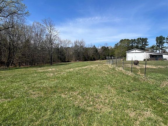 5th image of 1021 Ebenezer Rd
