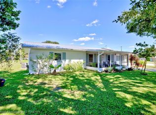 303 & 305 Robin Ave, Sebring, FL 33870