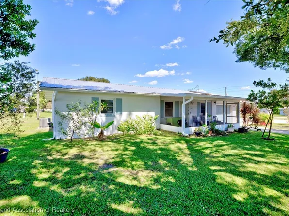 303 & 305 Robin Ave, Sebring, FL 33870