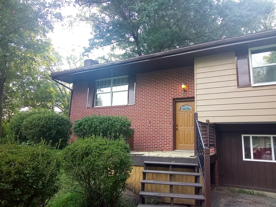 450 W Water St