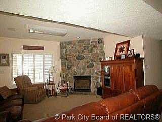 4th image of 1461 N Lakeview Dr