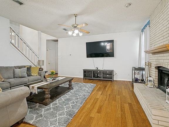 5th image of 3004 Forest Creek Dr