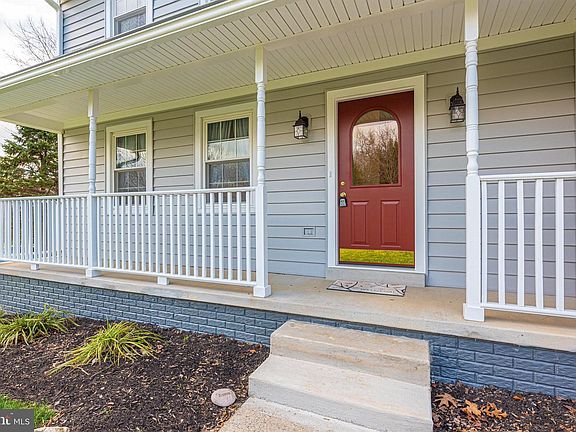 3rd image of 6877 Whistling Swan Way