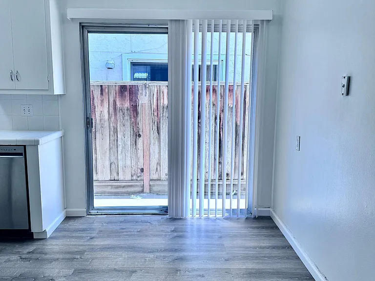 2830 Malabar Ave #2 — Photo 7