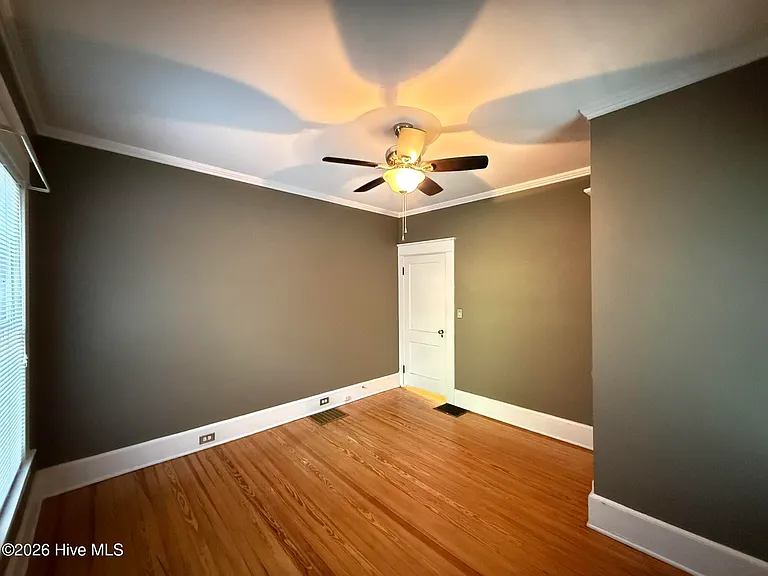360 E Maine Ave — Photo 17