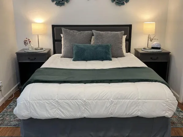 346 Virginia St NE, Albuquerque, NM 87108