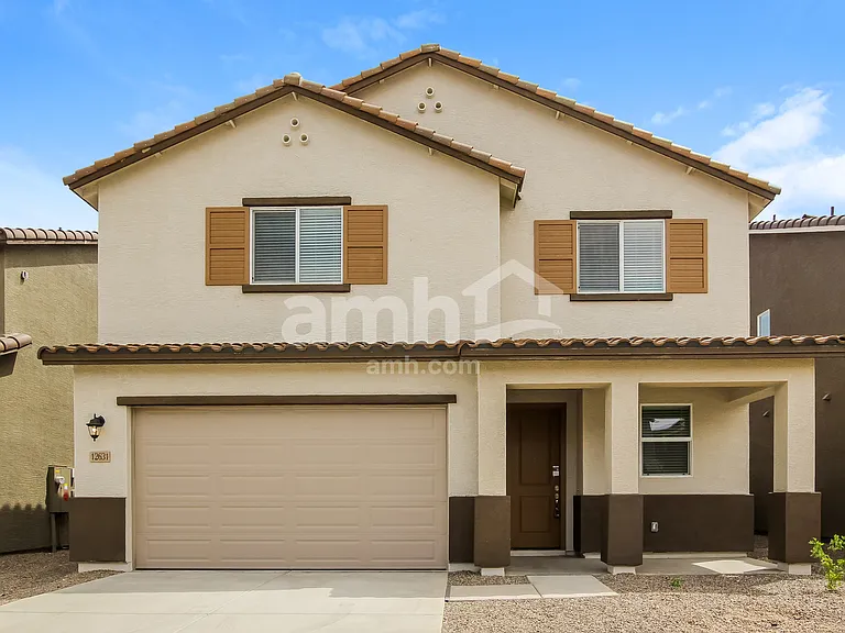12631 W Flynn Ln — Photo 1