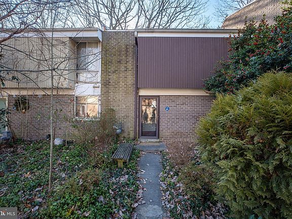 5th image of 1781 Wainwright Dr