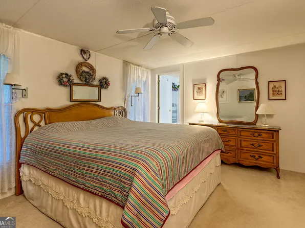 11 Copperhead Ln, Clayton, GA 30525