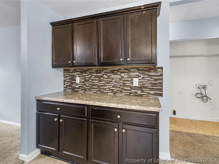 1907 Martindale Dr — Photo 14