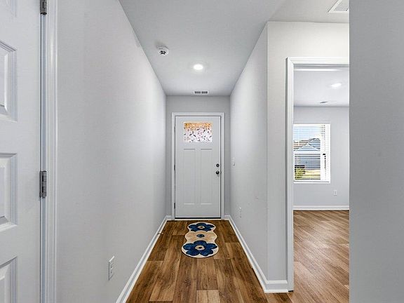 2nd image of 1609 King Oaks Loop