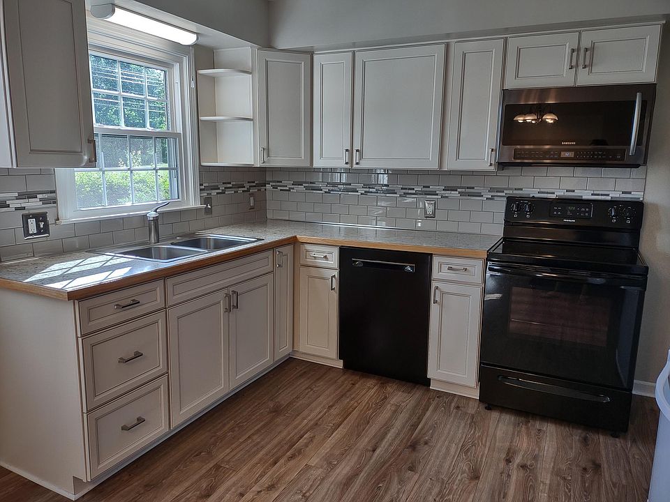 1st image of 85 Bard Dr #85