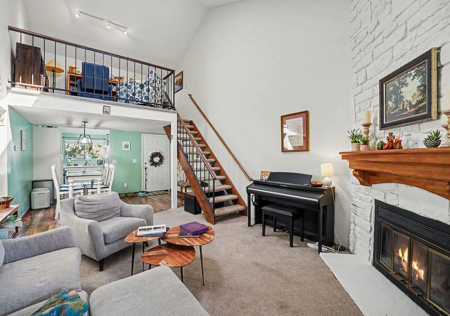 Cozy & Spacious 2BR Top-Floor Condo in Lakewood — Photo 3